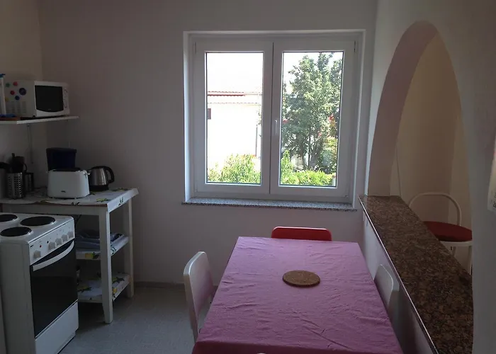 Josko شقة Pinezići